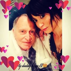 Meet your Posher, Halla